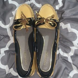 Sperry Patent Leather Boat Loafers women 7.5. Gently worn no box available